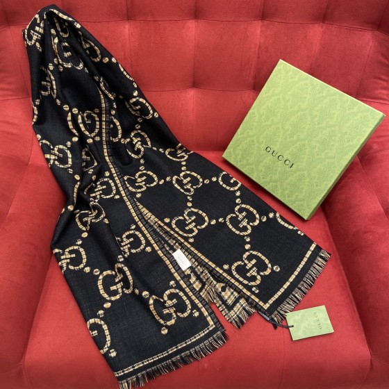 GUCCI Double-sided three-dimensional jacquard scarf 100% wool