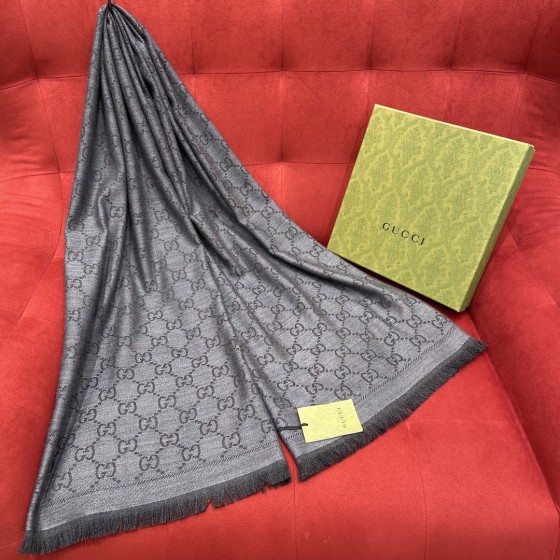 GUCCI Double-sided three-dimensional jacquard 100% wool