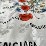 𝐆𝐔𝐂𝐂𝐈 𝐗 𝐁𝐀𝐋𝐄𝐍𝐂𝐈𝐀𝐆𝐀 joint model Balenciaga twill twill with floral pattern on ivory white background 100% mulberry silk