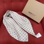 Burberry Perpetual Check 100% silk twill