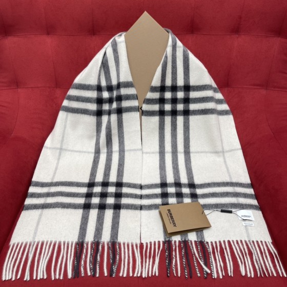 Burberry Classic Check Scarf