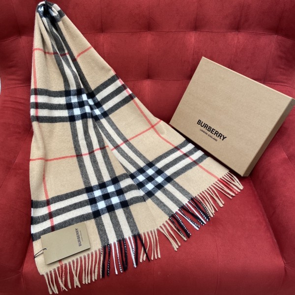Burberry Classic Check Scarf