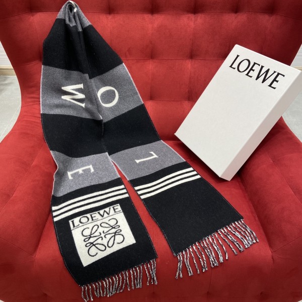 𝐋𝐎𝐄𝐖𝐄 Preppy Scarf_Same style 90% wool 10% cashmere