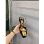 【Valentino】𝟐𝟎𝟐𝟏/𝐒𝐒 𝐧𝐞𝐰 VALENTINO 2022ss spring-summer new big studded high heelss still the classic studded collection