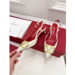 【Valentino】𝟐𝟎𝟐𝟏/𝐒𝐒 𝐧𝐞𝐰 Valentino 2022 spring and summer new large V diamond buckle high heels on the new