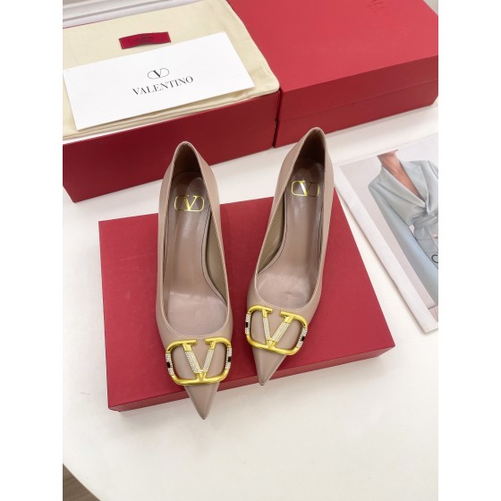 【Valentino】𝟐𝟎𝟐𝟏/𝐒𝐒 𝐧𝐞𝐰 Valentino 2022 spring and summer new large V diamond buckle high heels on the new