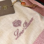 𝐋𝐨𝐫𝐨 𝐩𝐢𝐚𝐧𝐚 Ring Fleece Scarf "Forest" Apricot 100% Cashmere