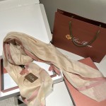𝐋𝐨𝐫𝐨 𝐩𝐢𝐚𝐧𝐚 Ring Fleece Scarf "Forest" Apricot 100% Cashmere
