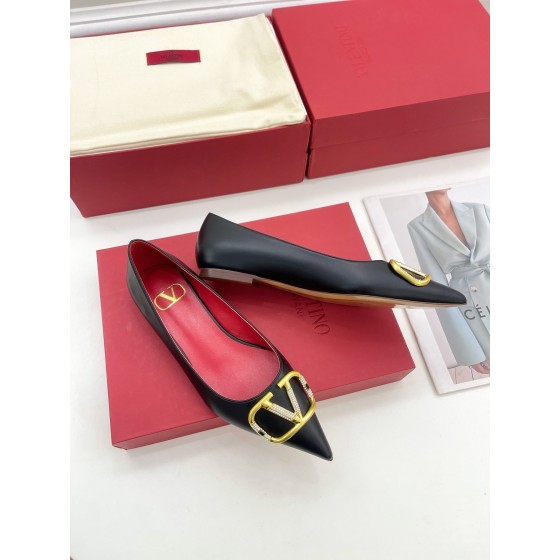 【Valentino】𝟐𝟎𝟐𝟏/𝐒𝐒 𝐧𝐞𝐰 Valentino 2022 spring and summer new large V diamond buckle high heels on the new