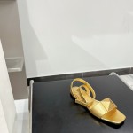 【Valentino】𝟐𝟎𝟐𝟏/𝐒𝐒 𝐧𝐞𝐰 Valentino Early Spring Collection Lace-up Sandals