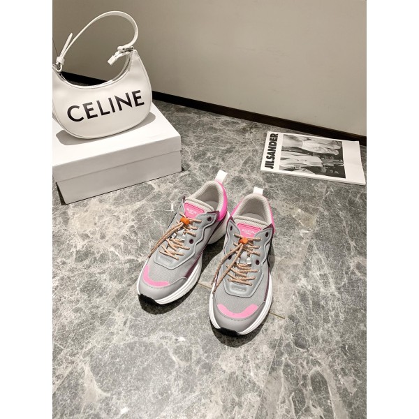 【Valentino】𝟐𝟎𝟐𝟏/𝐒𝐒 𝐧𝐞𝐰 Valentino 2022 ss spring-summer collection of new old man shoes