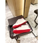 【Valentino】𝟐𝟎𝟐𝟏/𝐒𝐒 𝐧𝐞𝐰 Valentino 2021 fall and winter new one stud sneakers couples on the new