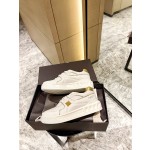 【Valentino】𝟐𝟎𝟐𝟏/𝐒𝐒 𝐧𝐞𝐰 Valentino 2021 fall and winter new one stud sneakers couples on the new