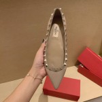 【Valentino】𝟐𝟎𝟐𝟏/𝐒𝐒 𝐧𝐞𝐰 Valentino studded flat shoes top version OEM level exclusive models