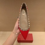 【Valentino】𝟐𝟎𝟐𝟏/𝐒𝐒 𝐧𝐞𝐰 Valentino studded flat shoes top version OEM level exclusive models