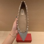 【Valentino】𝟐𝟎𝟐𝟏/𝐒𝐒 𝐧𝐞𝐰 Valentino studded flat shoes top version OEM level exclusive models
