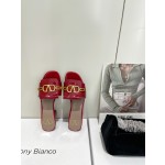 【Valentino】𝟐𝟎𝟐𝟏/𝐒𝐒 𝐧𝐞𝐰  Valentino 2022 / fw spring and summer new women's slippers
