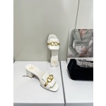 【Valentino】𝟐𝟎𝟐𝟏/𝐒𝐒 𝐧𝐞𝐰  Valentino 2022 / fw spring and summer new women's slippers