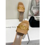 【Valentino】𝟐𝟎𝟐𝟏/𝐒𝐒 𝐧𝐞𝐰  Valentino 2022 / fw spring and summer new women's slippers