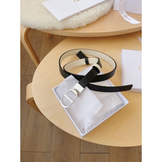 Dior new 2.0Montaigne