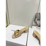 【Valentino】𝟐𝟎𝟐𝟏/𝐒𝐒 𝐧𝐞𝐰  Valentino 2022 / fw spring and summer new women's slippers