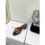 【Valentino】𝟐𝟎𝟐𝟏/𝐒𝐒 𝐧𝐞𝐰  Valentino 2022 / fw spring and summer new women's slippers