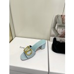 【Valentino】𝟐𝟎𝟐𝟏/𝐒𝐒 𝐧𝐞𝐰  Valentino 2022 / fw spring and summer new women's slippers