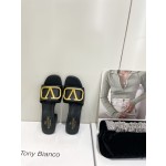 【Valentino】𝟐𝟎𝟐𝟏/𝐒𝐒 𝐧𝐞𝐰  Valentino 2022 / fw spring and summer new women's slippers