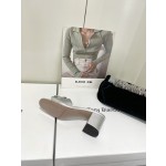 【Valentino】𝟐𝟎𝟐𝟏/𝐒𝐒 𝐧𝐞𝐰  Valentino 2022 / fw spring and summer new women's slippers