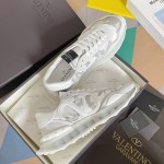 【Valentino】𝟐𝟎𝟐𝟏/𝐒𝐒 𝐧𝐞𝐰  Valentino new NETRUNNER series casual air cushion sports shoes