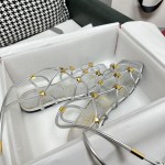 【Valentino】𝟐𝟎𝟐𝟏/𝐒𝐒 𝐧𝐞𝐰  Valentino's newest collection of Roman sandals with Italian printed leather soles