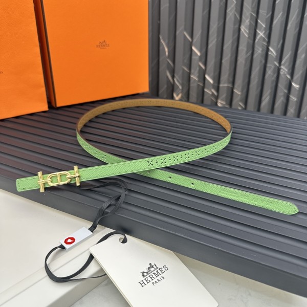 Reversible belt in Hermes Swift and perforated Epsom calfskin