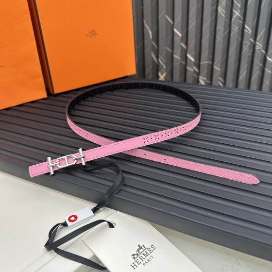 Reversible belt in Hermes Swift and perforated Epsom calfskin