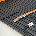 Reversible belt in Hermes Swift and perforated Epsom calfskin