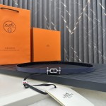 Reversible belt in Hermes Swift and perforated Epsom calfskin