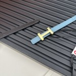 Reversible belt in Hermes Swift and perforated Epsom calfskin