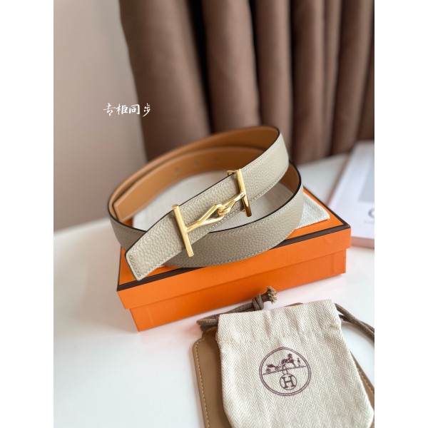 Hermes  JUMBO BELT BUCKLE & REVERSIBLE LEATHER STRAP