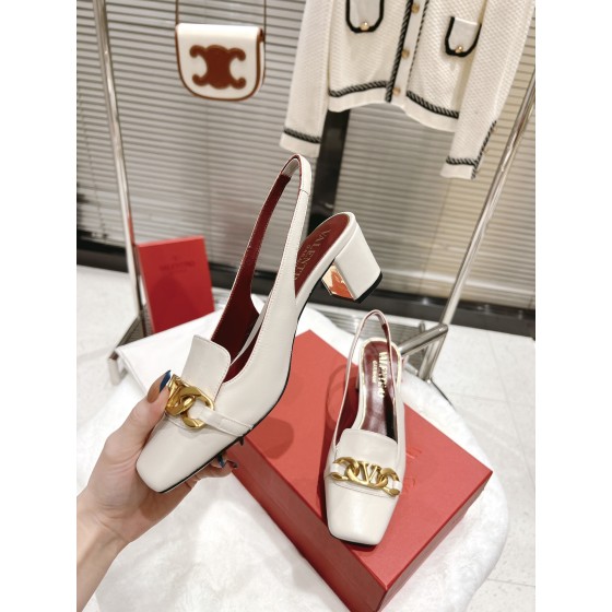 【Valentino】𝟐𝟎𝟐𝟏/𝐒𝐒 𝐧𝐞𝐰  Valentino fabric patent leather lining sheepskin sole cowhide