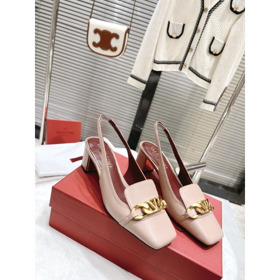 【Valentino】𝟐𝟎𝟐𝟏/𝐒𝐒 𝐧𝐞𝐰  Valentino fabric patent leather lining sheepskin sole cowhide