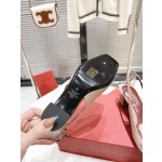 【Valentino】𝟐𝟎𝟐𝟏/𝐒𝐒 𝐧𝐞𝐰  Valentino fabric patent leather lining sheepskin sole cowhide