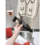 【Valentino】𝟐𝟎𝟐𝟏/𝐒𝐒 𝐧𝐞𝐰  Valentino fabric patent leather lining sheepskin sole cowhide