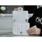 𝗖𝗛𝗔𝗡𝗘𝗟✦𝗖𝗹𝗮 𝘀𝘀𝗶𝗰 𝗙𝗹𝗮𝗽 Italy🇮 🇹 "Box" Original Lambskin 23𝑪 Early Spring Resort Collection Best Dice Square Fat White 🤍