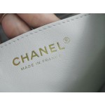 𝗖𝗛𝗔𝗡𝗘𝗟✦𝗖𝗹𝗮 𝘀𝘀𝗶𝗰 𝗙𝗹𝗮𝗽 Italy🇮 🇹 "Box" Original Lambskin 23𝑪 Early Spring Resort Collection Best Dice Square Fat White 🤍