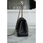 𝗖𝗛𝗔𝗡𝗘𝗟✦𝗖𝗹𝗮𝘀𝘀𝗶𝗰 𝗙𝗹𝗮𝗽 Italy 🇮🇹 "box" original lambskin 🔅 23C new model soccer ⚽ racing square fat