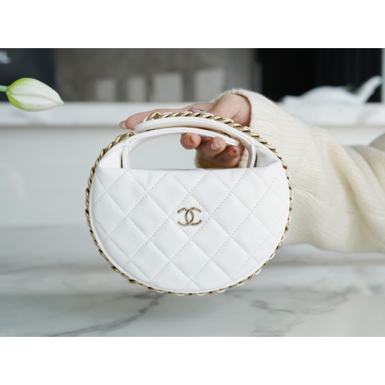 𝗖𝗛𝗔𝗡𝗘𝗟✦ 🔅23C Hula Hoop Clutch Bag White