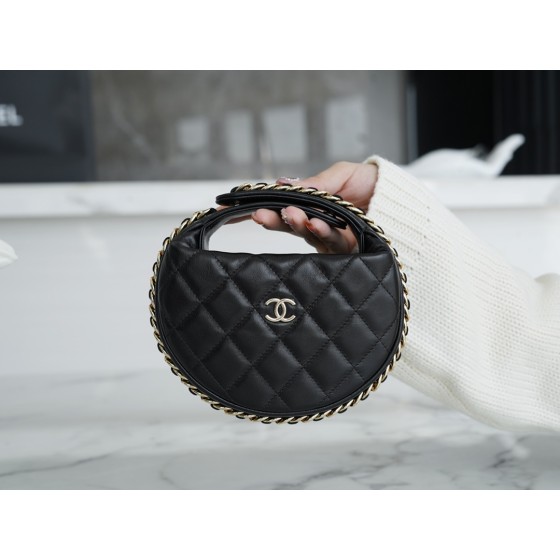 𝗖𝗛𝗔𝗡𝗘𝗟✦ 🔅23C Hula Hoop Clutch Bag White