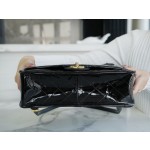 𝗖𝗛𝗔𝗡𝗘𝗟✦ Made of original tire cow patent leather 𝟮𝟮k Premium Handmade Workshop Patent Leather Shoulder Bag