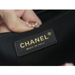 𝗖𝗛𝗔𝗡𝗘𝗟✦ In tweed weave 𝟮𝟮k Premium Handmade Workshop Black and white tweed shoulder bag 🖤🤍