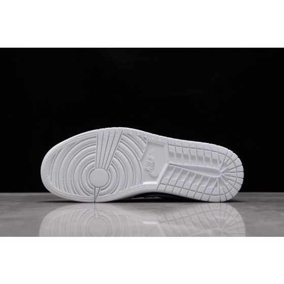 Air Jordan 1 Low Reverse Black and White Panda