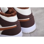 Air Jordan AJ1 Mid Mid-top Chocolate Padded